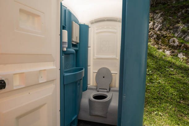 Portable Toilet Rental for Emergency Services in Smithville, TN
